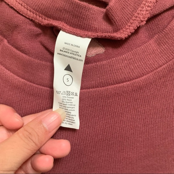 Balance Athletica / Vitality ‘Moda’ Shrug Top (S) - wildflower - Picture 2 of 6